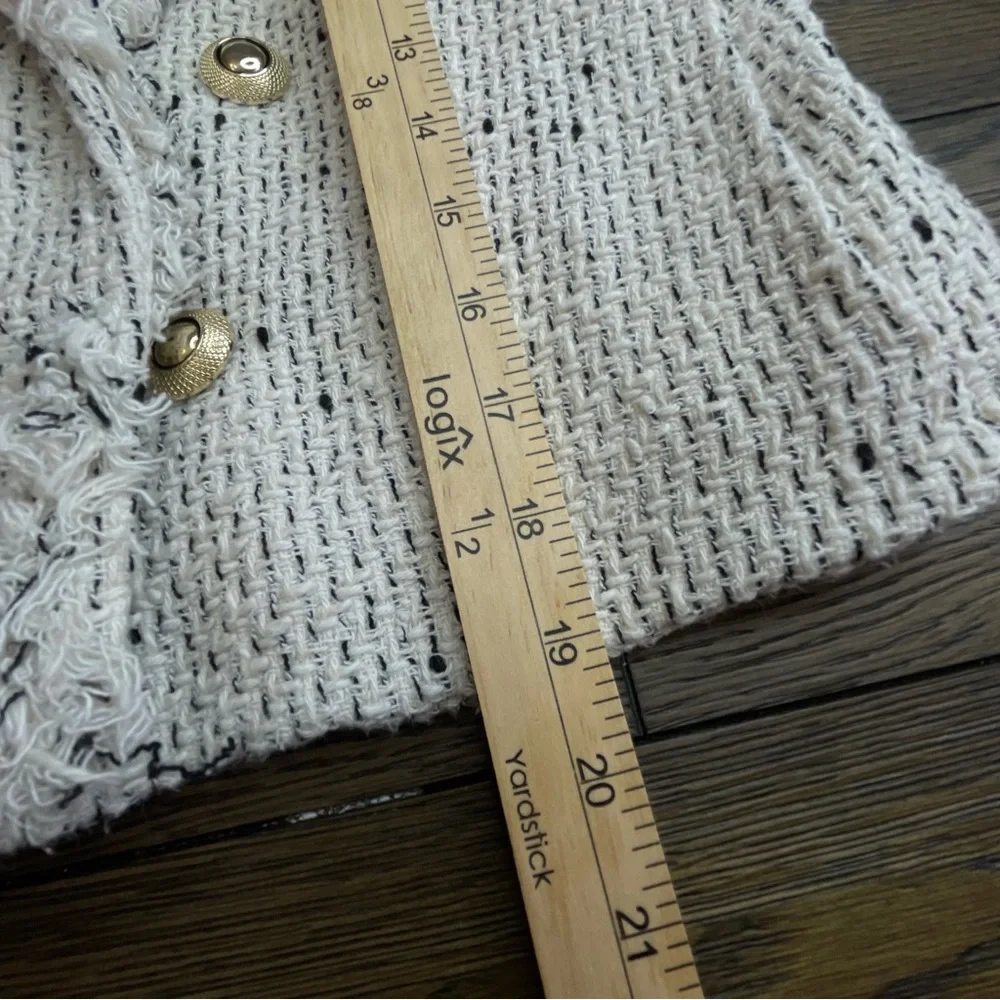 Zara Ivory Tweed Blazer with Gold Buttons - Picture 7 of 10